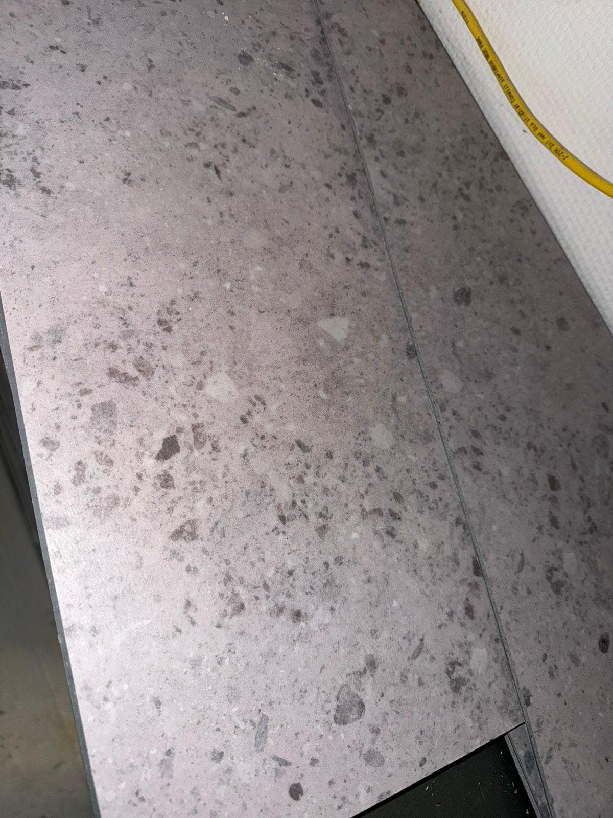 40 m² Tegel laminaat grijs + ondervloer, nieuw in verpakking, Ophalen of Verzenden, Nieuw