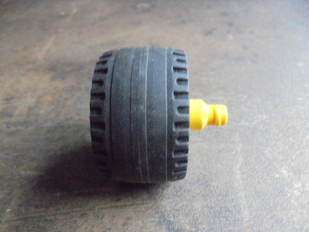 Foto 6 van Lego Duplo Toolo Wheel with Slick Tire (zie foto's) 14