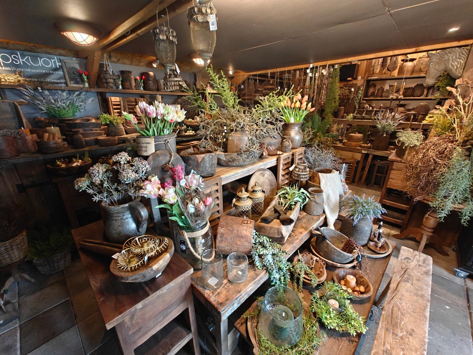 Woonwinkel Ureterp met meubels, woondecoratie en meubelverf, Ophalen, Nieuw