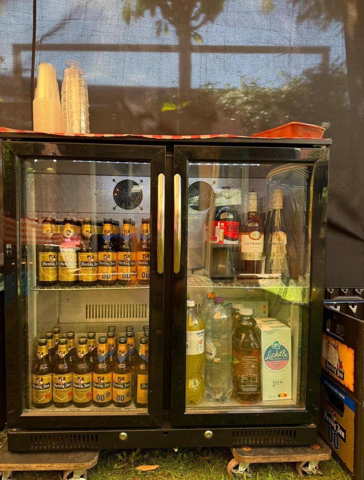 Glasdeur koelkast te huur, Hobby en Vrije tijd, Feestartikelen | Verhuur, Ophalen of Verzenden, Zo goed als nieuw, Overige