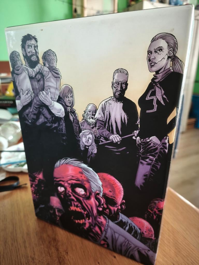 Walking Dead stripboeken hardcover nederlands, Ophalen, Gelezen, Diverse auteurs