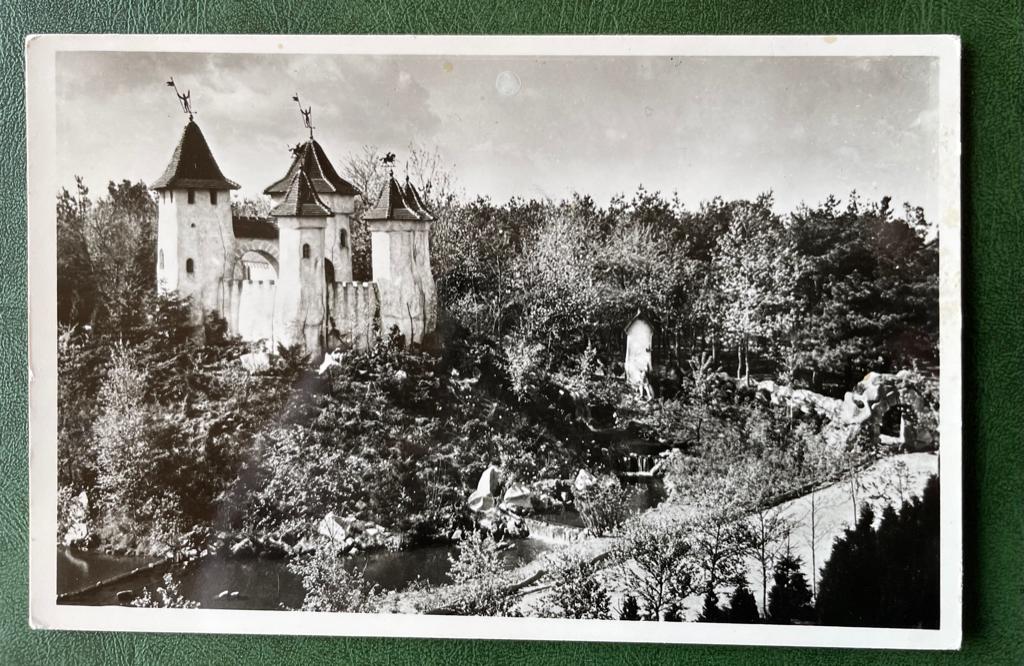 ansichtkaart natuurpark De Efteling; kasteel Doornroosje 2., Verzenden, Zo goed als nieuw, Beeldje of Poppetje