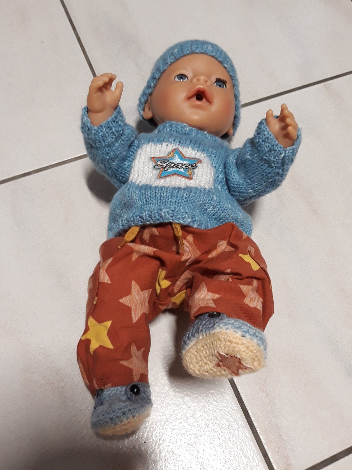 Zelfgemaakte poppenkleertjes voor pop 43 cm 4 delig., Ophalen of Verzenden, Nieuw, Babypop