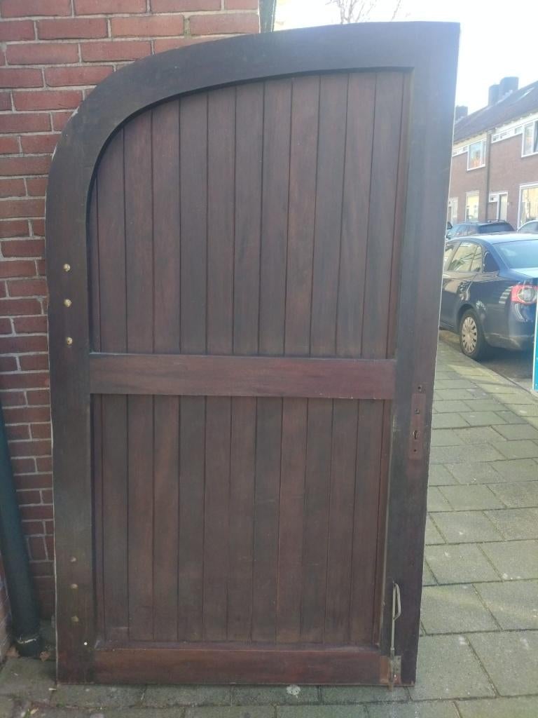 Te koop: 2 Mahonie houten poorten, Tuin en Terras, Tuinhekken en Hekwerk, Ophalen, Gebruikt, Hout, Tuinhek