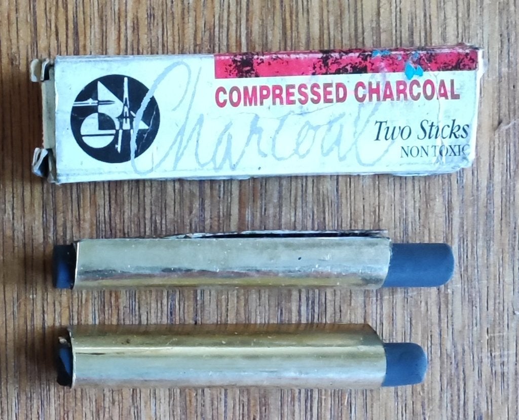 Houtskool Two sticks Compressed Charcoal, Ophalen of Verzenden, Zo goed als nieuw, Overige typen