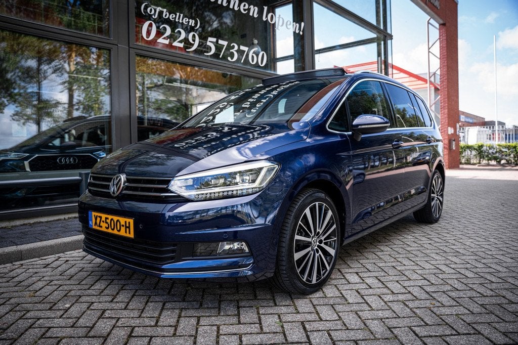 Volkswagen Touran 1.8 TSI 180pk Highline Business R | 7 pers, Auto's, Gebruikt, 4 cilinders, 1462 kg, Blauw