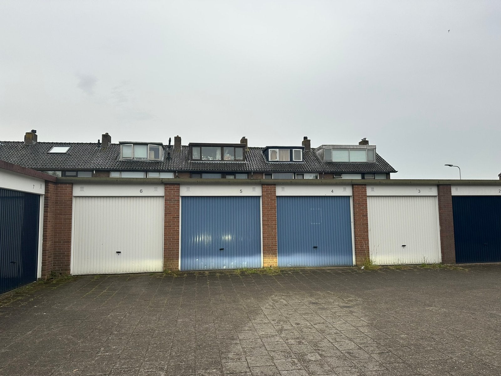 TE HUUR Garagebox Moordrecht Prins Bernhardstraat 2, Huizen en Kamers, Garages en Parkeerplaatsen, Zuid-Holland