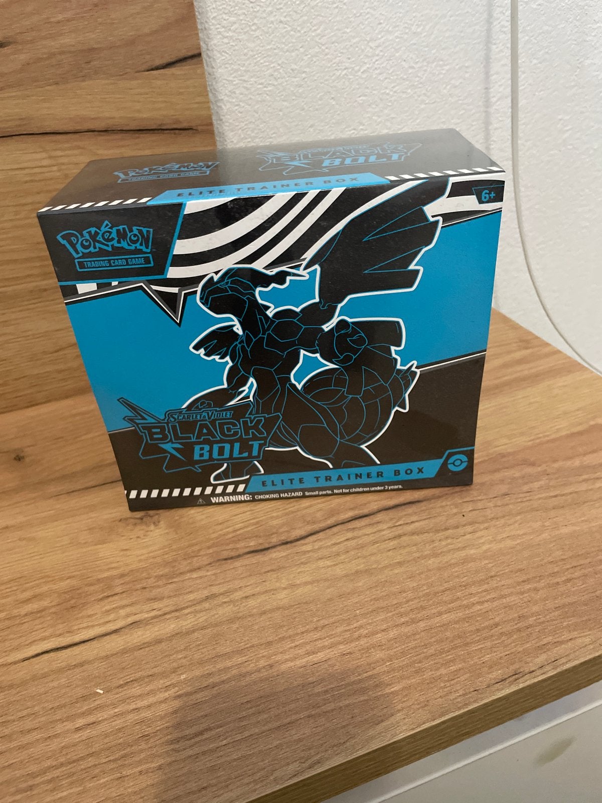 Pokémon Scarlet & Violet Black Bolt Elite Trainer Box, Ophalen of Verzenden, Nieuw, Overige typen