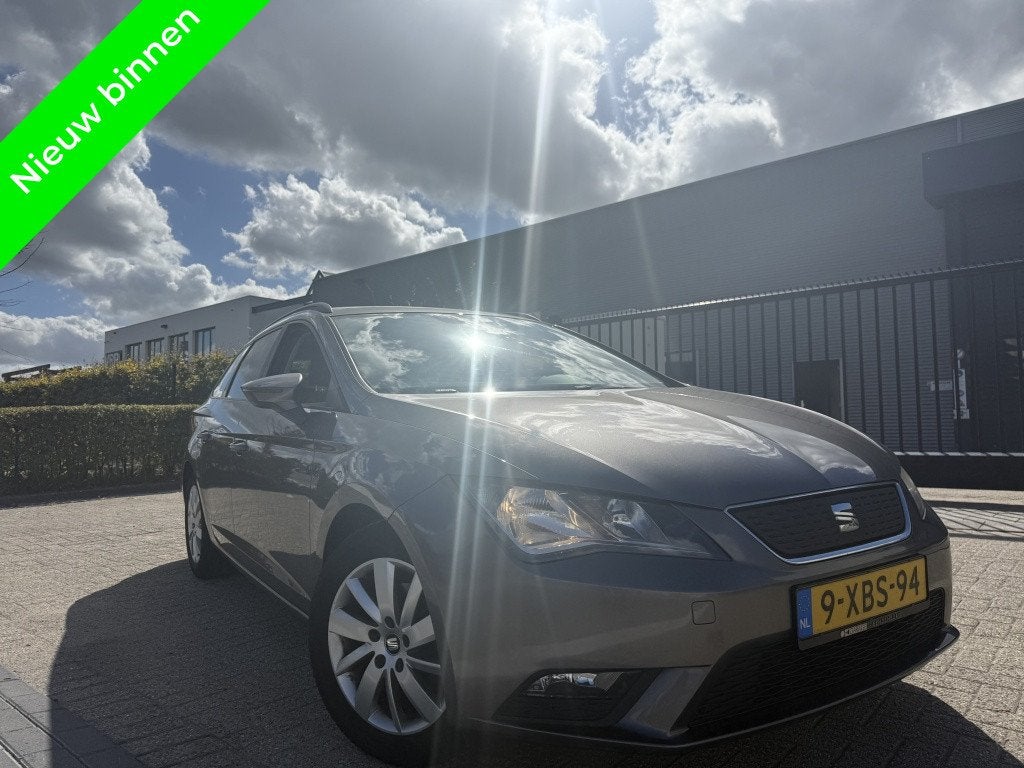 SEAT Leon ST 1.6 TDI 6 Bak Clima Navigatie Parksensor, Auto's, Seat, Euro 5, Gebruikt, 4 cilinders, Leon