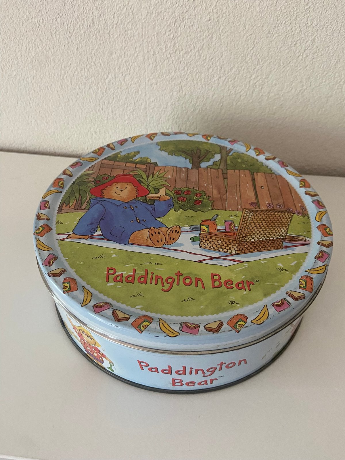 Vintage Paddington Bear Koektrommel (2004), Verzamelen, Ophalen of Verzenden, Gebruikt, Koek(jes), Overige merken