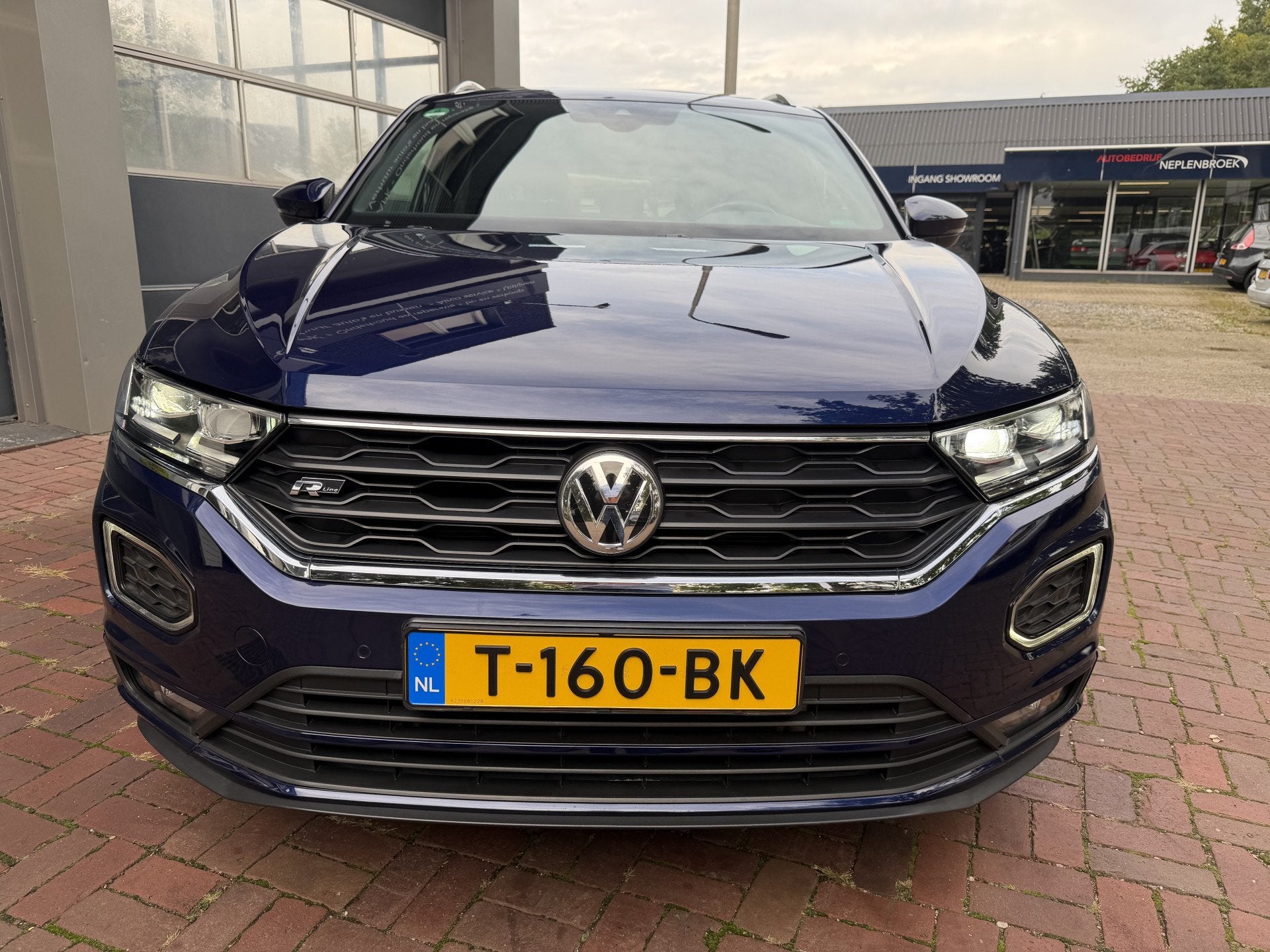 Volkswagen T-Roc 2.0 TSI 4Motion Sport Business R Pano | LED, Automaat, Dealer onderhouden, Gebruikt, 1984 cc