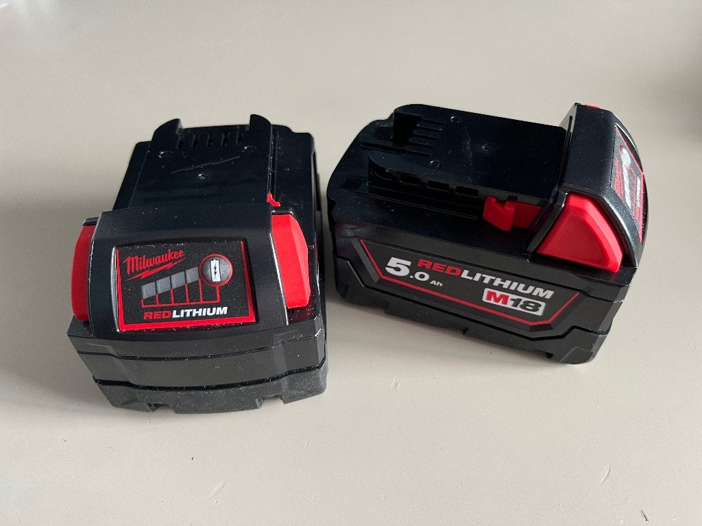 2x nieuwe Milwaukee M18 5.0Ah accu, Ophalen, Nieuw, Boor- en Schroefmachine