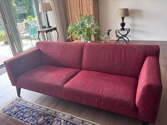Leolux Comfortabele rode bank ‘Pode’ - 200x83x74 cm, Ophalen, Modern design, 150 tot 200 cm, Driepersoons