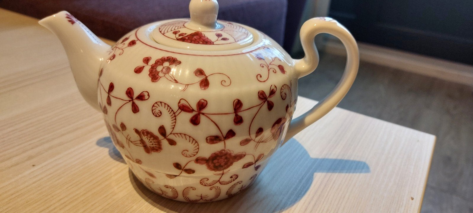 Porseleinen theepot met bloemen/China Purpur, Ophalen of Verzenden