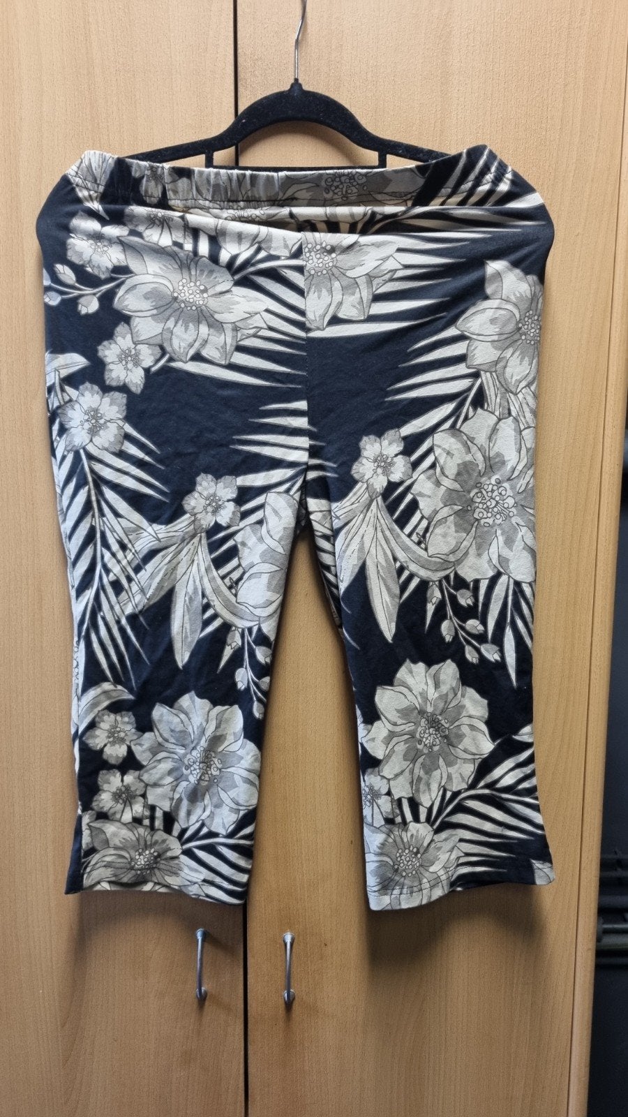 Zgan Capri Legging Bonprix Maat 44/46, Kleding | Dames, Legging, Bonprix, Meerkleurig, Ophalen of Verzenden