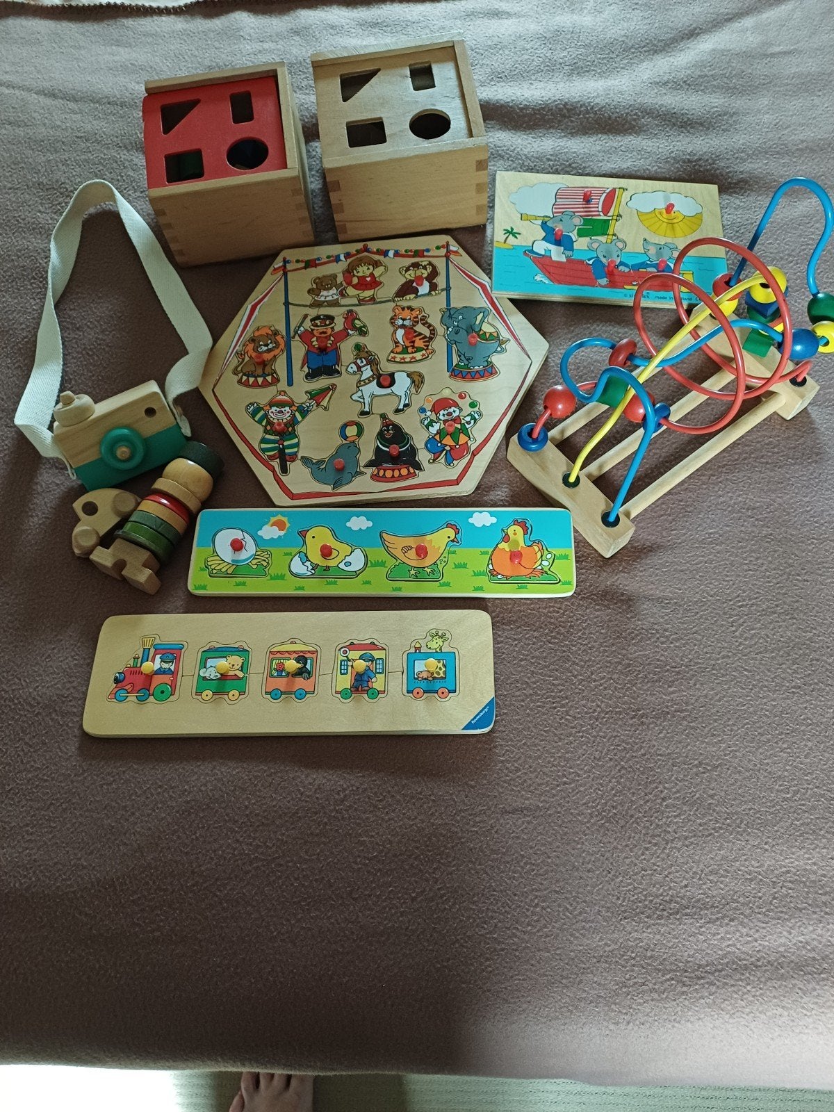 Houten speelgoed ( ziet er keurig uit), Kinderen en Baby's, Speelgoed | Houten speelgoed, Ophalen