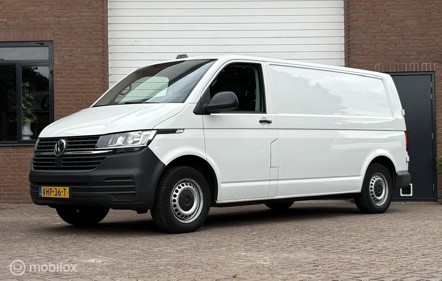 Volkswagen Transporter 2.0 TDI L2H1 Airco Carplay Trekh Came, Gebruikt, Euro 6, 4 cilinders, Met garantie (alle)