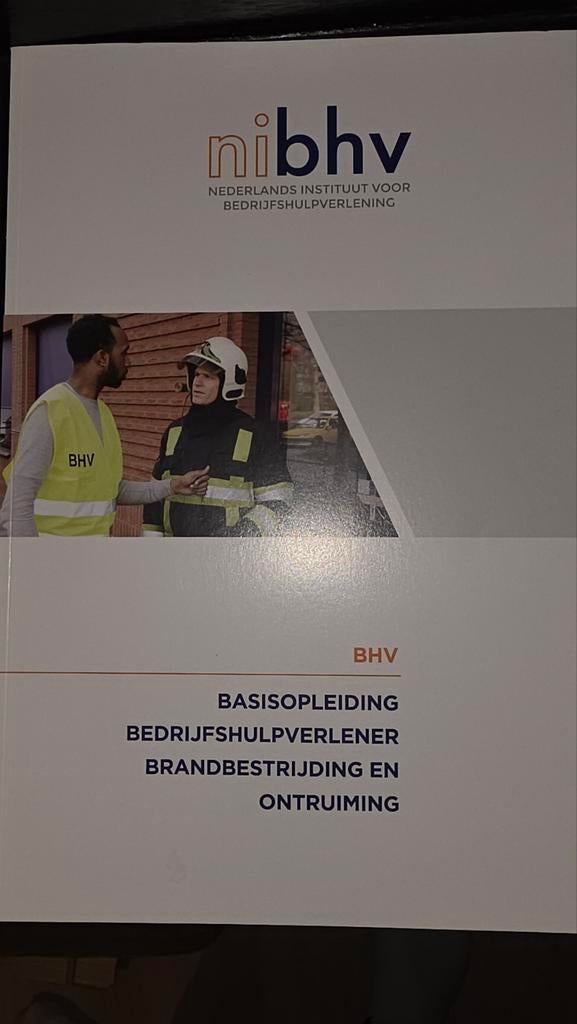 BHV Basisopleiding Brandbestrijding en Ontruiming, Ophalen of Verzenden, Zo goed als nieuw, Overige niveaus, NIBHV