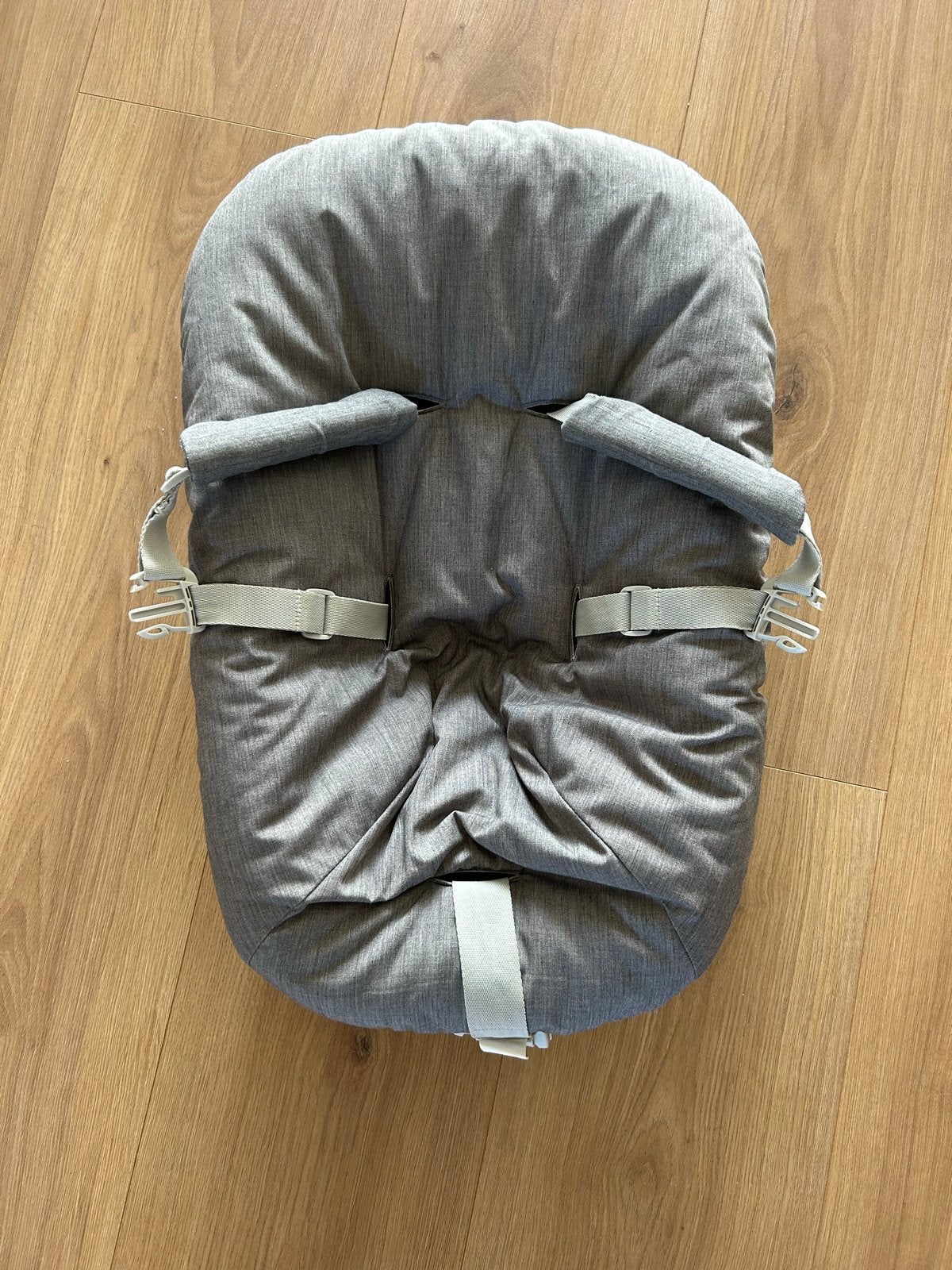 Stokke Tripp Trapp Newborn Set Grijs, Ophalen of Verzenden, Zo goed als nieuw, Overige typen, Gordel(s)