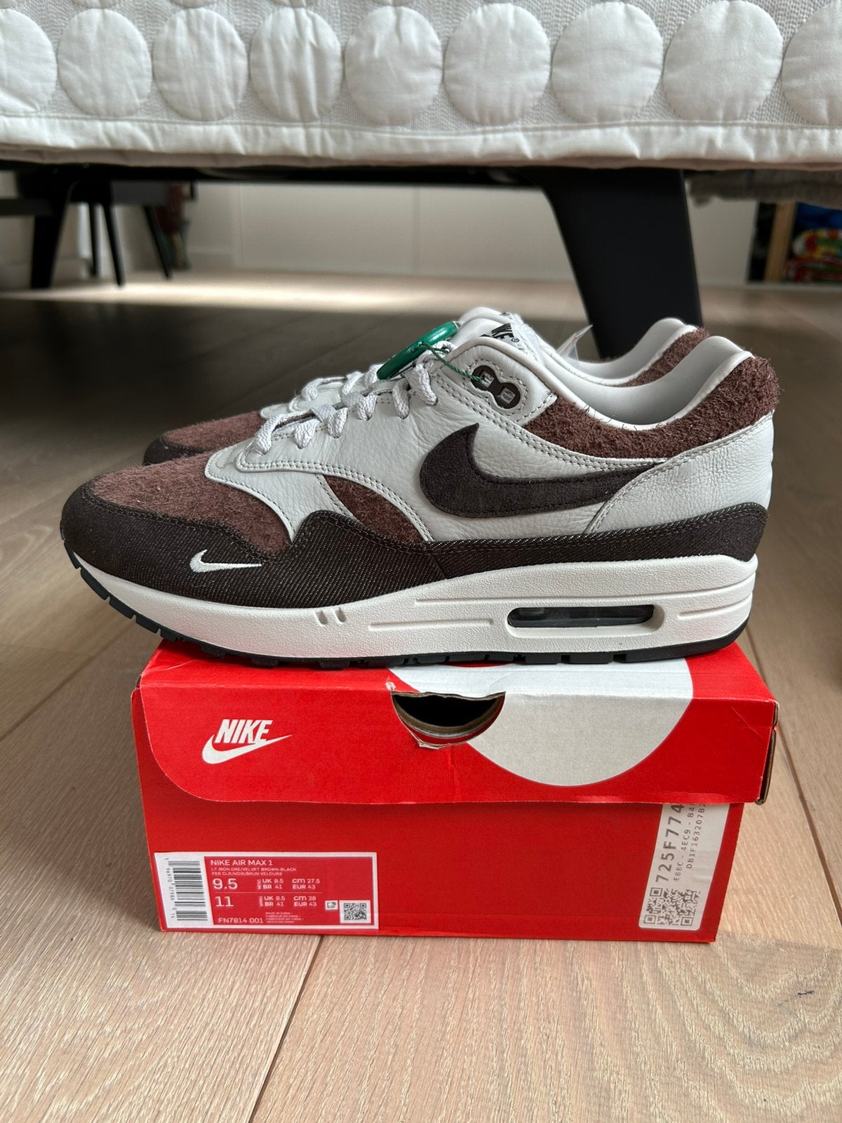 Nike Air Max 1 Size? Velvet Brown US9,5 EU43, Kleding | Heren, Schoenen, Ophalen of Verzenden, Zo goed als nieuw, Bruin