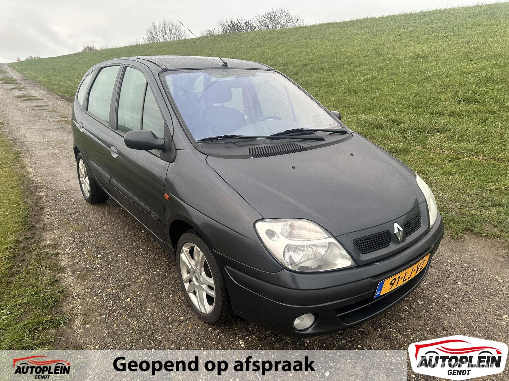 Renault Scenic 1.6-16V Sport Way NIEUWE DISTRIBUTIERIEM!, Auto's, Voorwielaandrijving, Gebruikt, 4 cilinders, Bedrijf