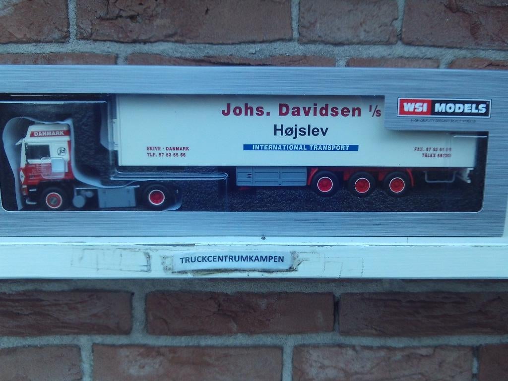 WSI  Volvo  F12  Globetrotter   van  Johs  Davidsen, Hobby en Vrije tijd, Modelauto's | 1:50, Ophalen of Verzenden, Nieuw, Bus of Vrachtwagen
