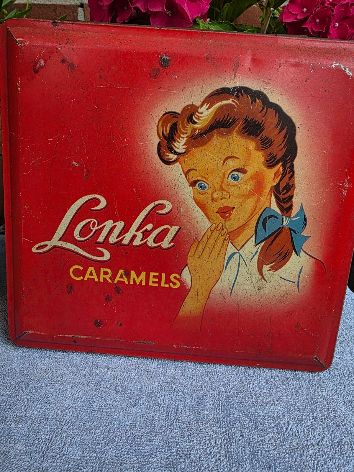Vintage Lonka Caramels Blik - Rood met Meisje, Ophalen of Verzenden