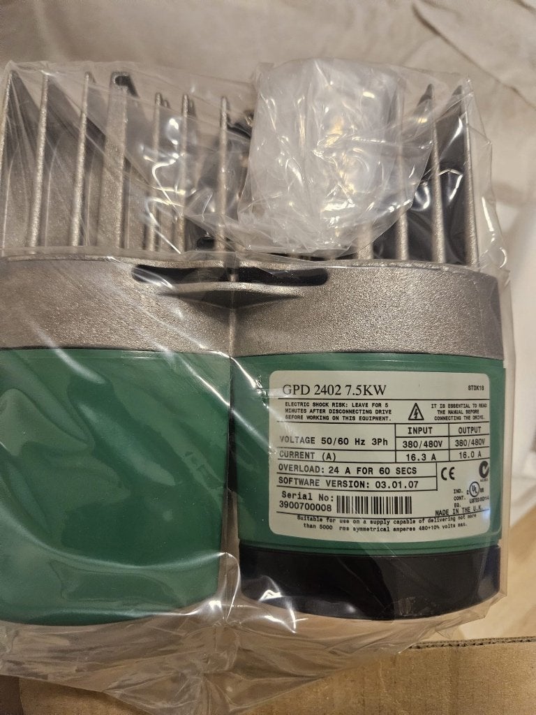 Control Techniques / Emerson - Frequentieregelaar / AC drive, Ophalen of Verzenden, Nieuw, Overige merken, Relais