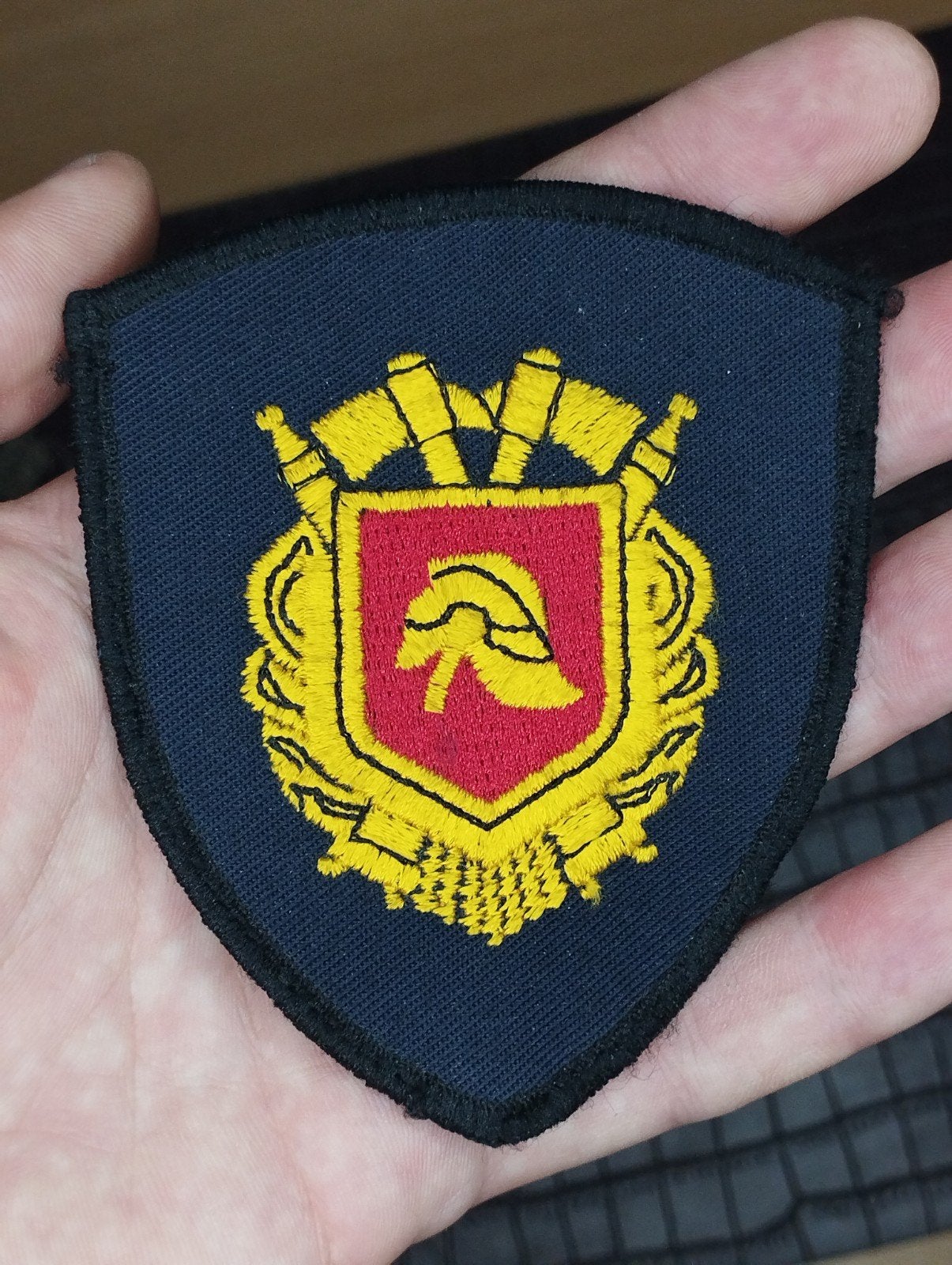 Oude brandweerchevron, Koninkrijk der Nederlanden, Ophalen of Verzenden, Landmacht, Nederland, Embleem of Badge