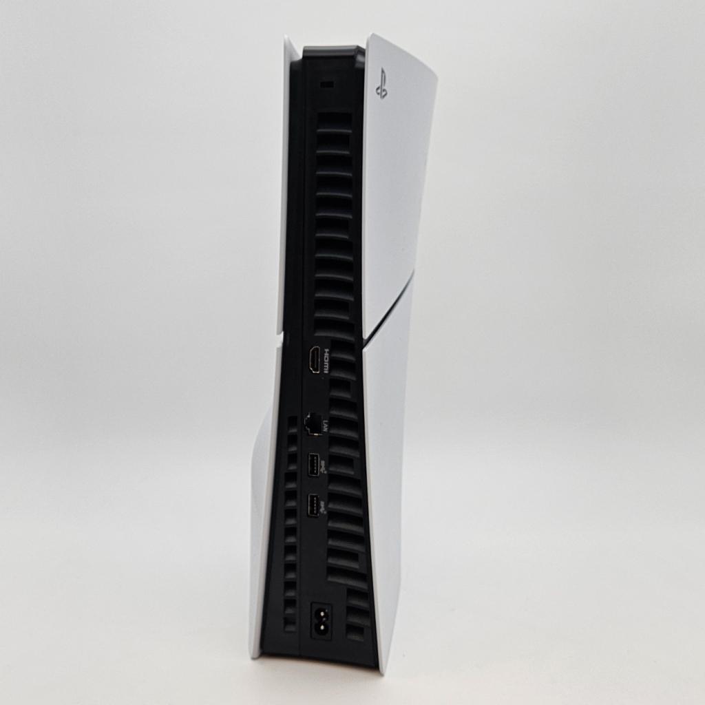 Playstation 5 Disc Edition 825G Compleet in Zeer Nette Staat, Sony, Zo goed als nieuw, Support@sony.com, 1-7-1 Konan, Minato-ku
Tokyo 108-0075
Japan