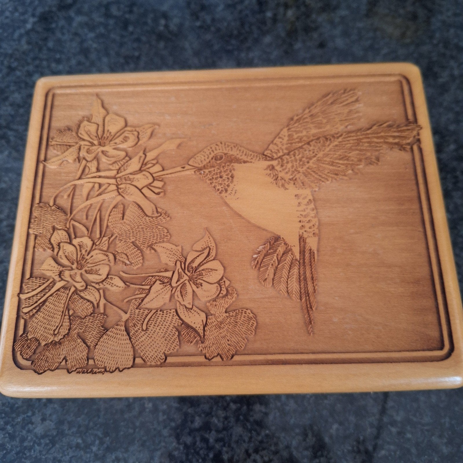 Houten doosje met kolibrie gravure en kaarten, Ophalen of Verzenden, Gebruikt