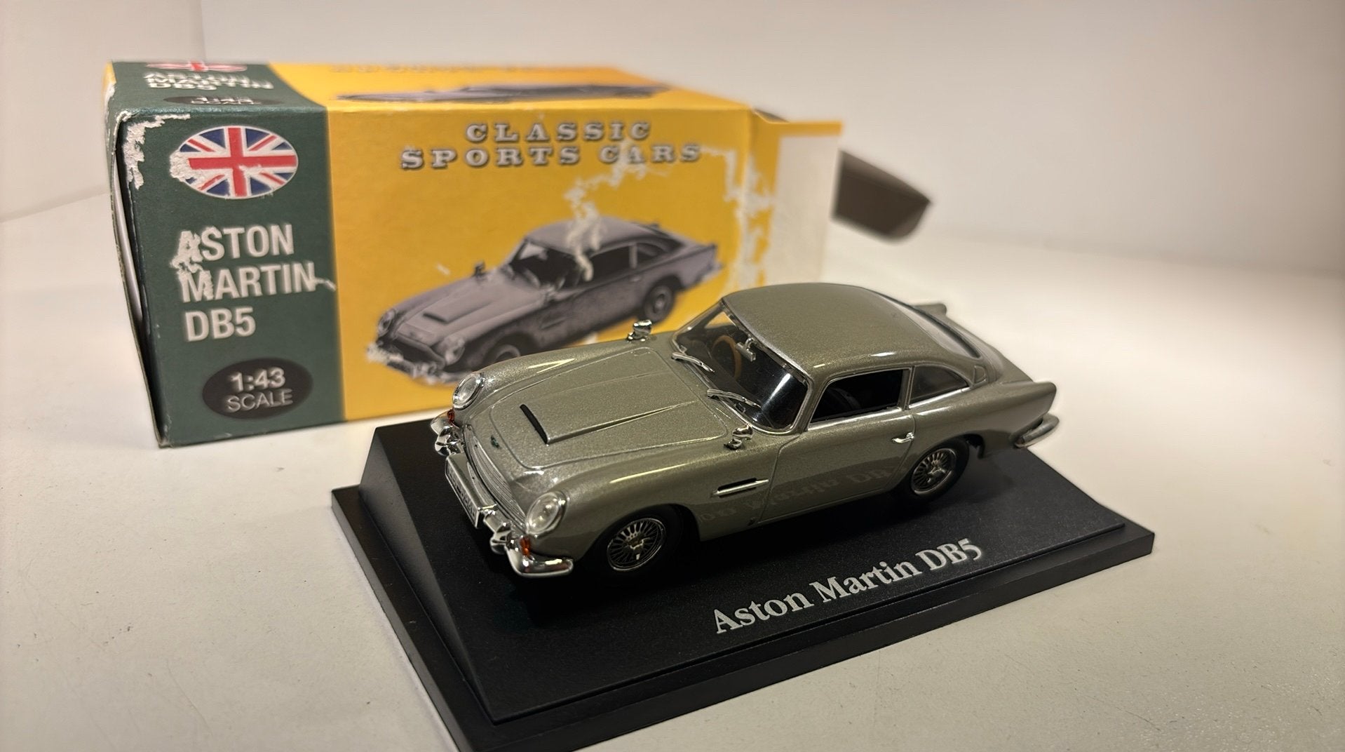 Aston martin db5 atlas 1.43, Overige merken, Auto, Ophalen of Verzenden, A