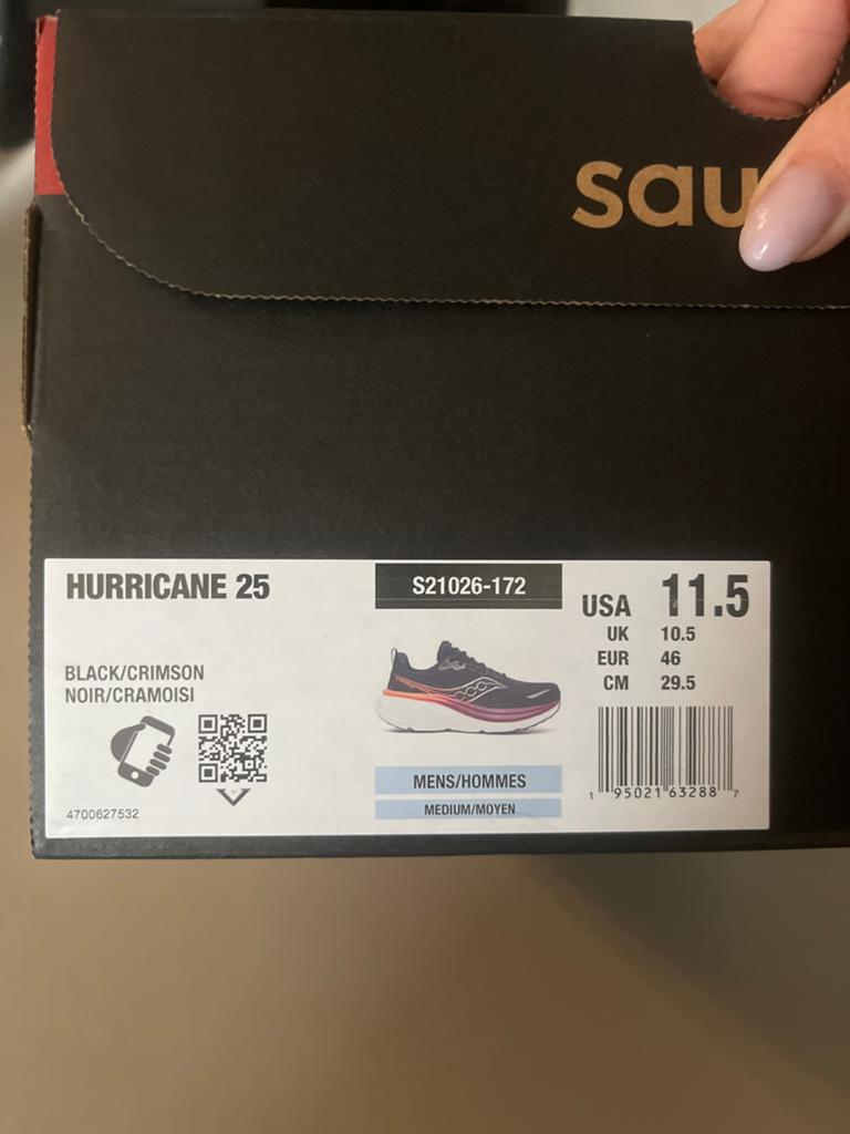 Nieuwe Saucony Hurricane 25 Hardloopschoenen Heren Maat 46, Ophalen of Verzenden, Nieuw, Zwart, Sneakers of Gympen