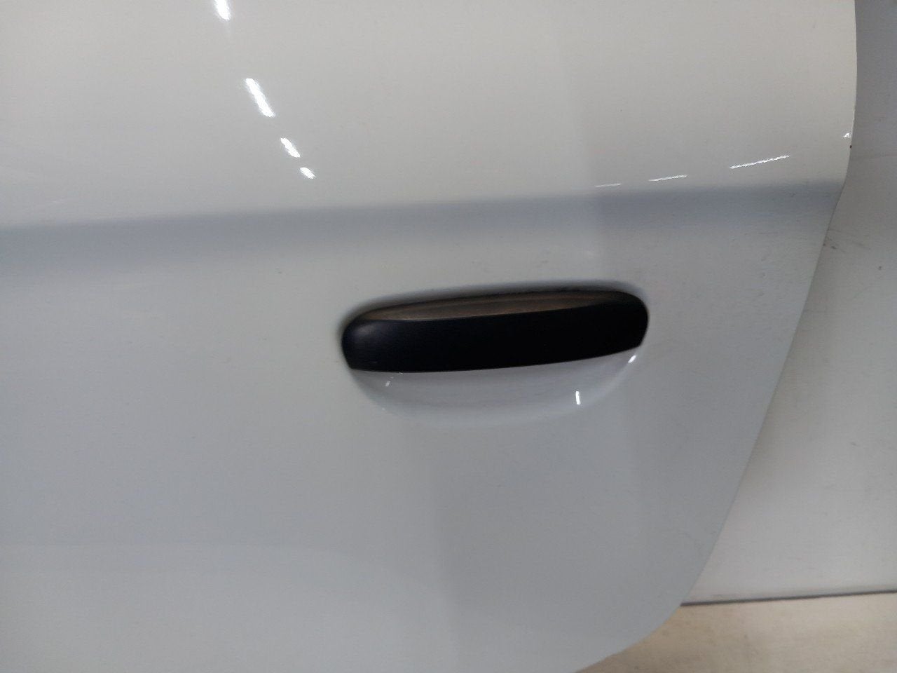 Portier links achter Mitsubishi Space Star, Onderdelen@venauto.nl, Van der Ven Autorecycling B.V., Gebruikt, Ettenseweg 76, 4706 PB Roosendaal, The Netherlands