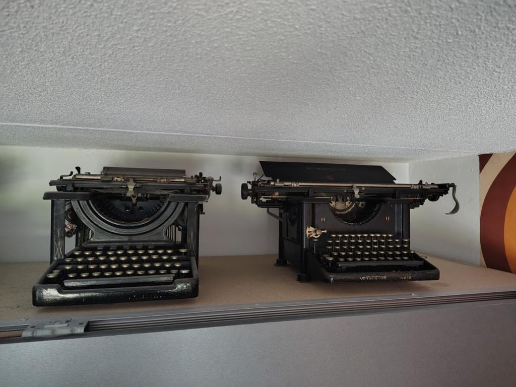 Antieke typemachines 4 stuks, Ophalen