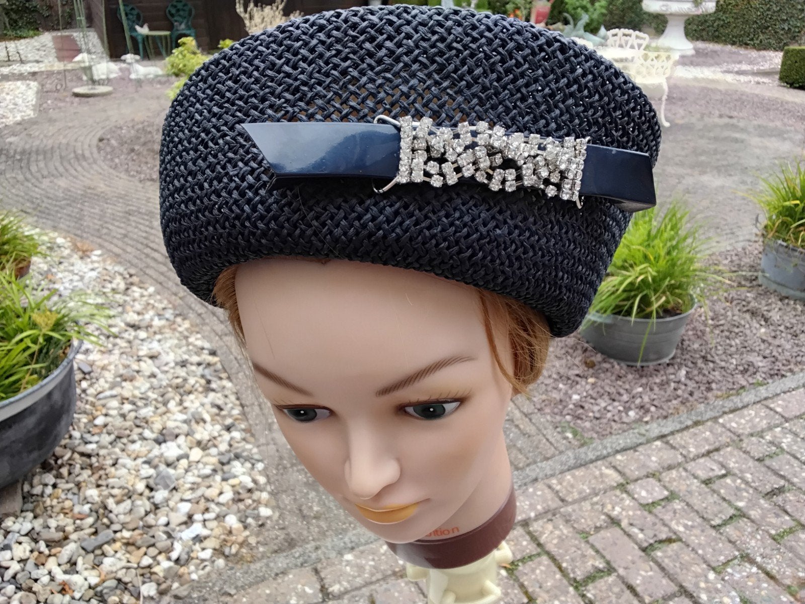 Schitterende hoed 57 cm, Kleding | Dames, Hoeden en Petten, Ophalen of Verzenden, Zo goed als nieuw
