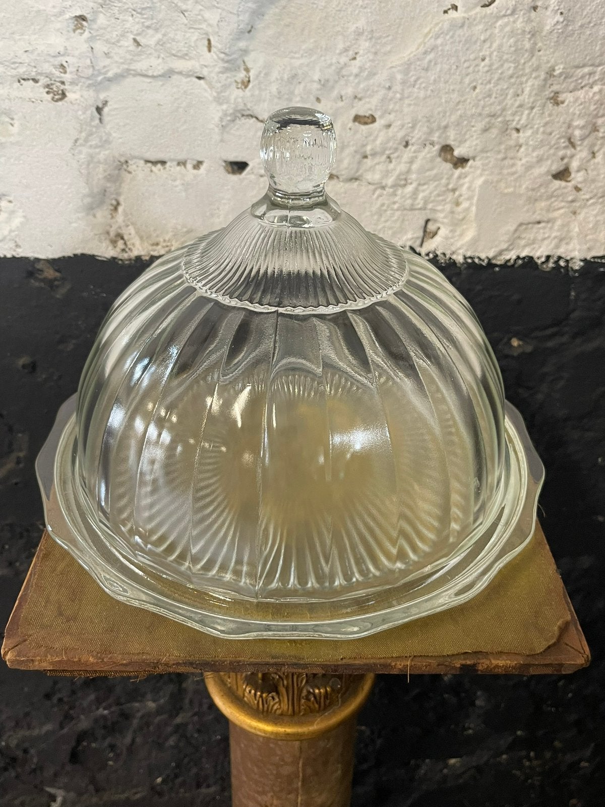 Vintage glazen kristalglazen stolp met bijpassend bord fraai, Gebruikt, 27 cm, Ophalen of Verzenden, Met plateau