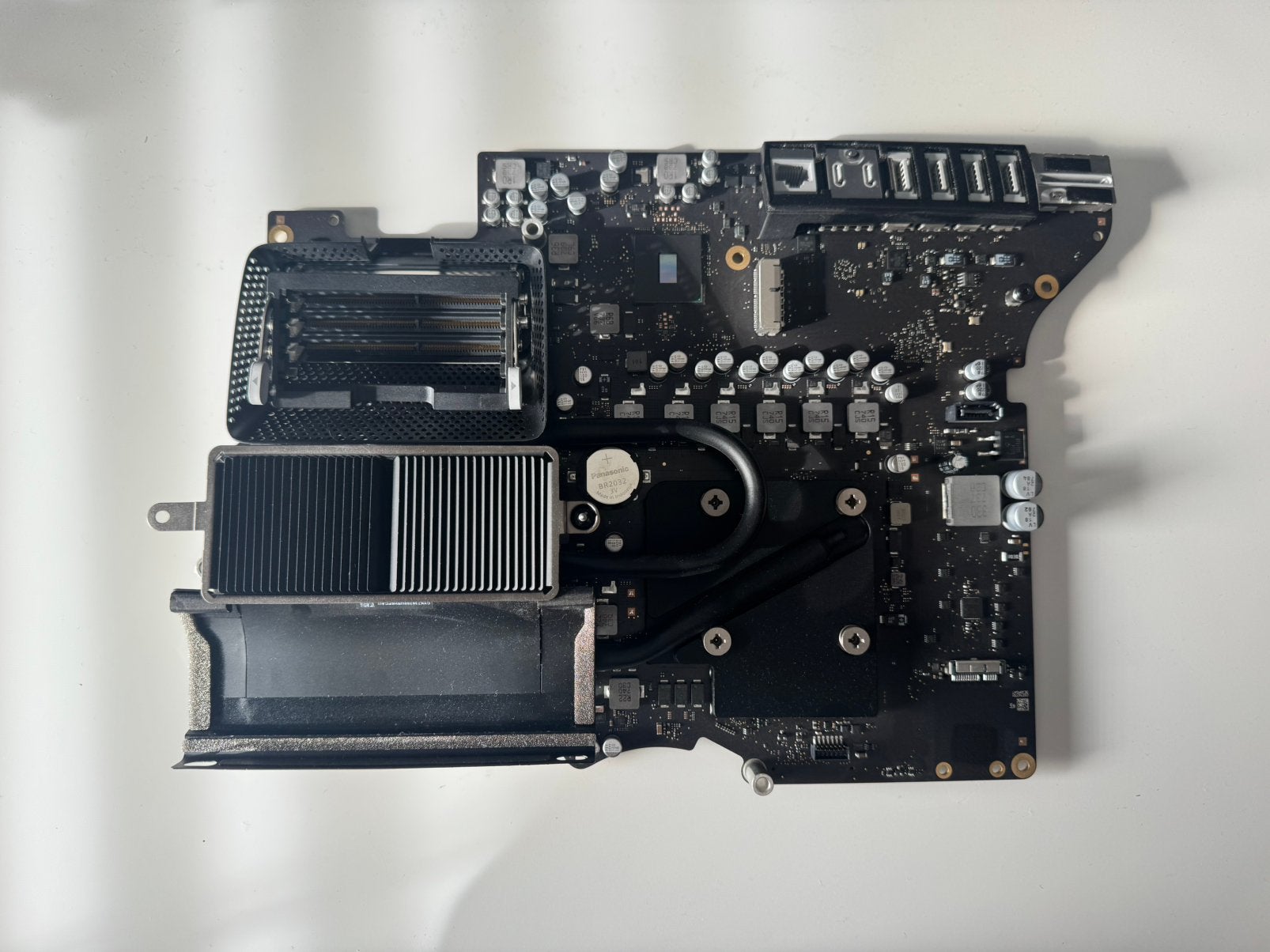 iMac 27” 5K 2017 logic board + i5-7500 + Radeon Pro 570, Ophalen of Verzenden, Gebruikt, Intel, DDR4
