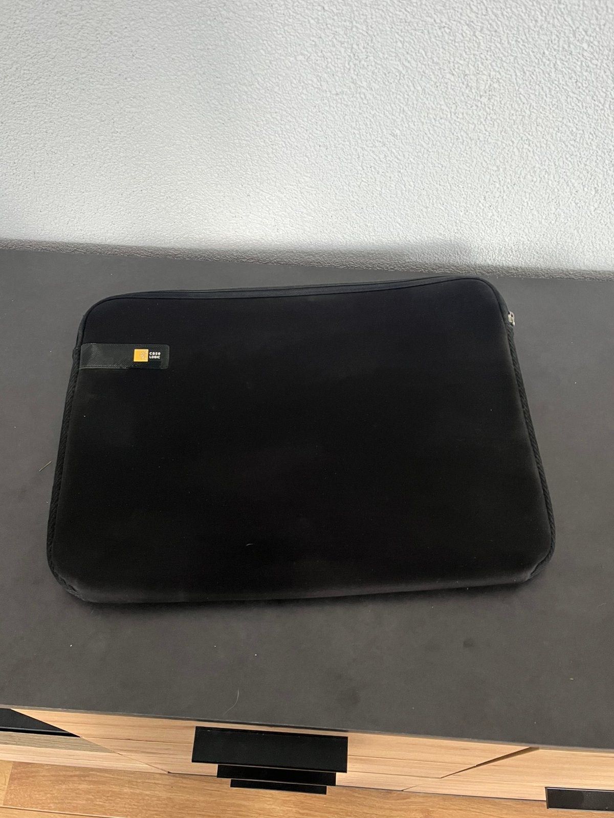 Case logic laptophoes voor 17inch laptop, Computers en Software, Ophalen, Zo goed als nieuw