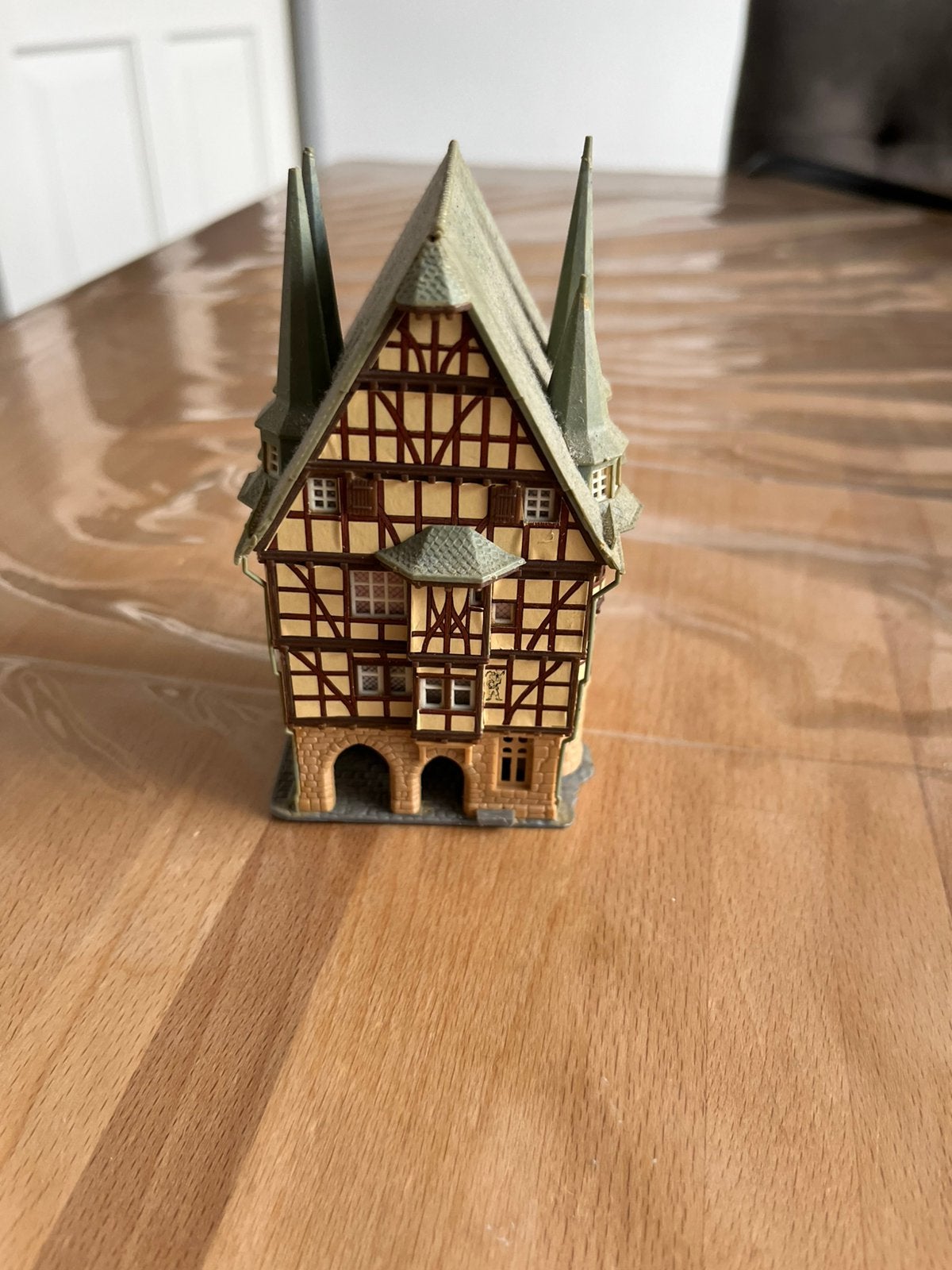 Kibri HO 38900 raadhuis Alsfeld, Overige merken, Gebruikt, Gelijkstroom of Wisselstroom, Brug, Tunnel of Gebouw