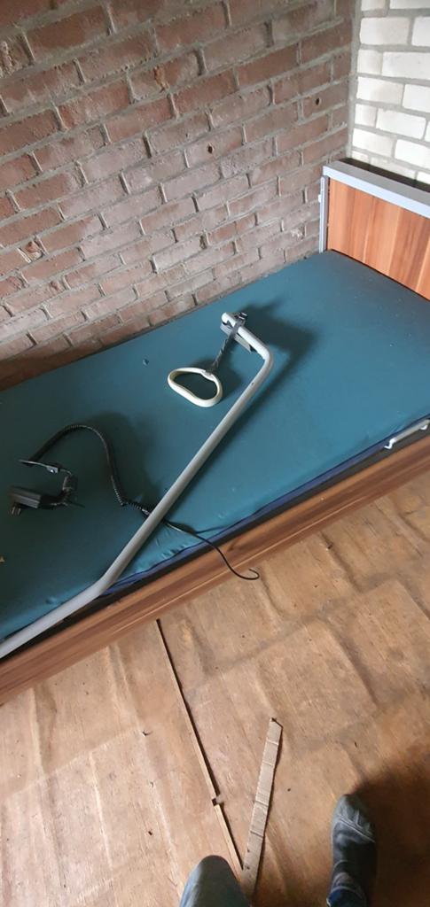 Ziekenhuisbed electrisch., Diversen, Verpleegmiddelen, Ophalen