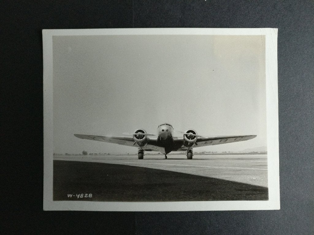 Foto van de Aeroput Lockheed L-10-A YU-SBC (F590), Ophalen of Verzenden, Gebruikt, Kaart, Foto of Prent