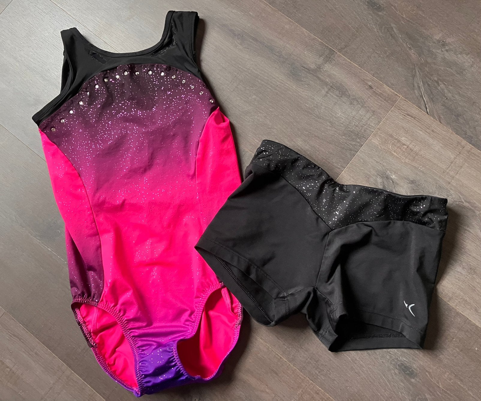 Turnpakje met broekje maat 134/140, Kinderen en Baby's, Kinderkleding | Maat 134, Ophalen of Verzenden, Gebruikt, Meisje, Sport- of Zwemkleding