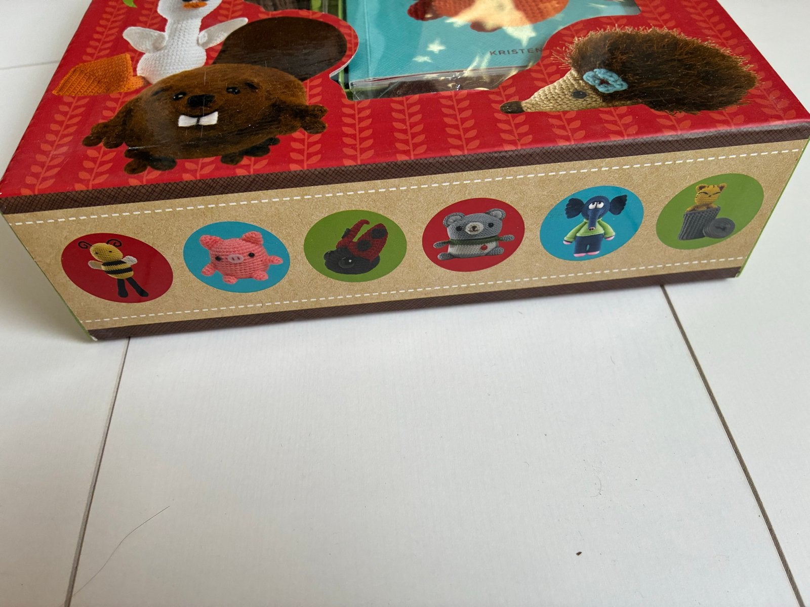 Haakpakket 'Beestjes Haken' met boek en materialen, Ophalen of Verzenden, Zo goed als nieuw, Haken, Patroon of Boek