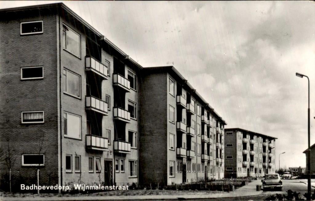 Badhoevedorp - Wijnmalenstraat - straatbeeld, Verzamelen, Ansichtkaarten | Nederland, Ophalen of Verzenden, 1960 tot 1980, Gelopen