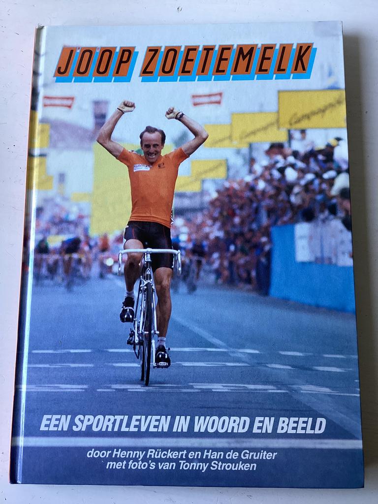 Joop Zoetemelk een sportleven in woord en beeld, Boeken, Verzenden, Zo goed als nieuw, Lopen en Fietsen