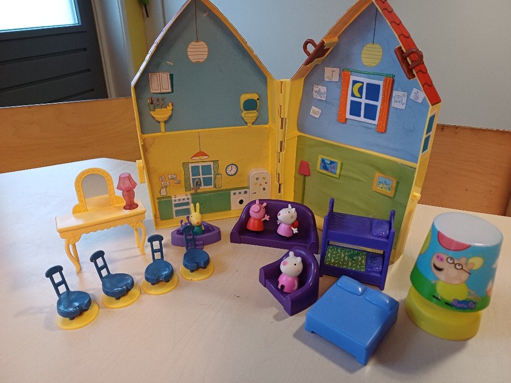 Peppa Big huis met meubels en popjes, Kinderen en Baby's, Speelgoed | Overig, Ophalen, Gebruikt, Jongen of Meisje