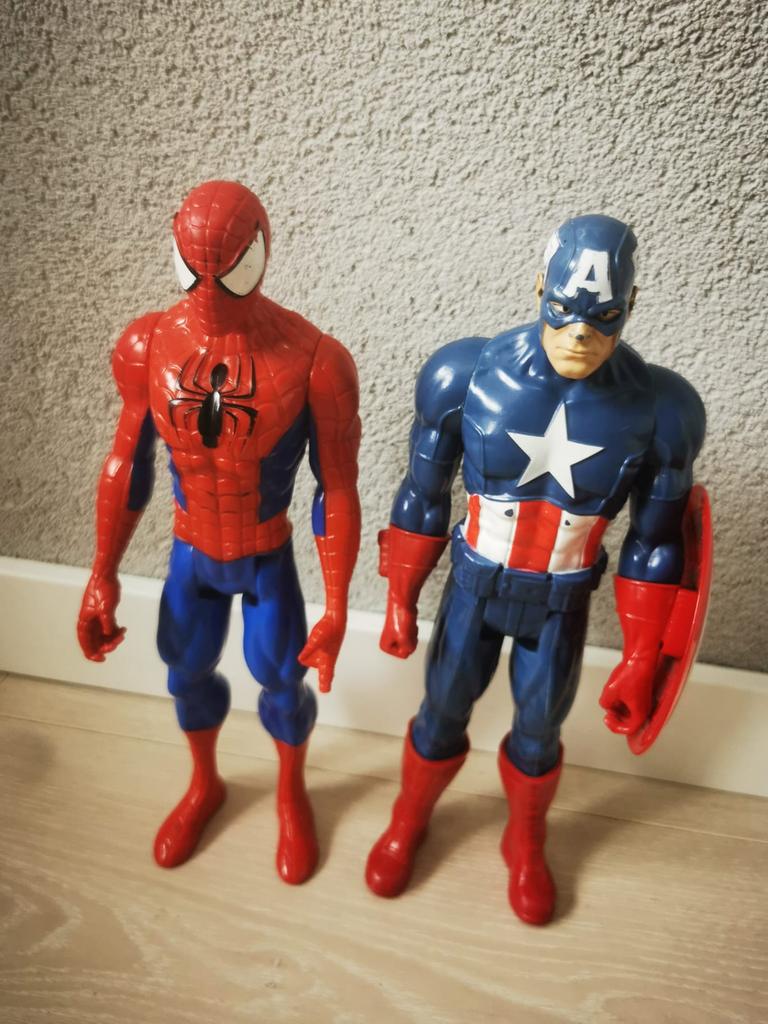 Avengers Spiderman &Captain America, Kinderen en Baby's, Speelgoed | Actiefiguren, Ophalen of Verzenden, Zo goed als nieuw