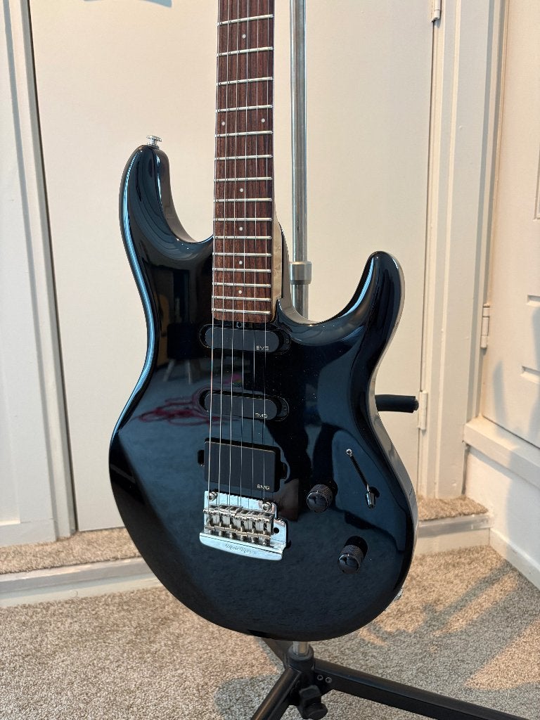 Ernie Ball Music Man " LUKE "   elektrische gitaar, Ophalen of Verzenden, Zo goed als nieuw, Solid body, Overige merken
