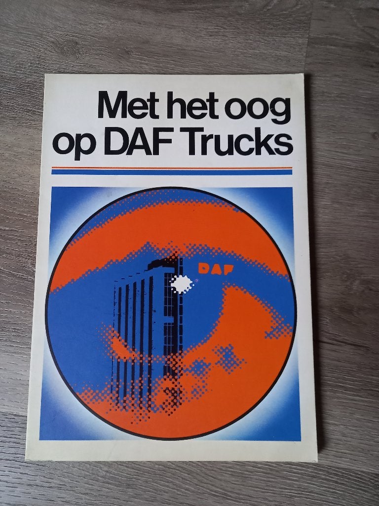 Boek met het oog op Daf trucks, Ophalen of Verzenden, Gelezen, Tractor en Landbouw